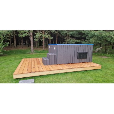 EYE - Square hot tub with external stove