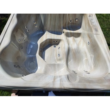 MONACO IN - Hot tub with internal stove