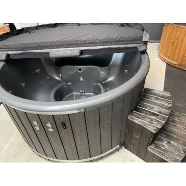 Insulated cover 200