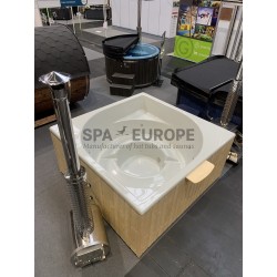 EYE - Square hot tub with external stove