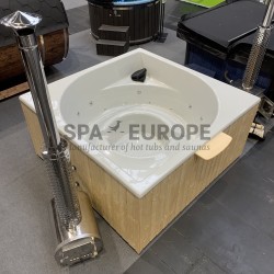 EYE - Square hot tub with external stove