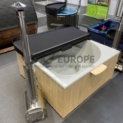 EYE - Square hot tub with external stove