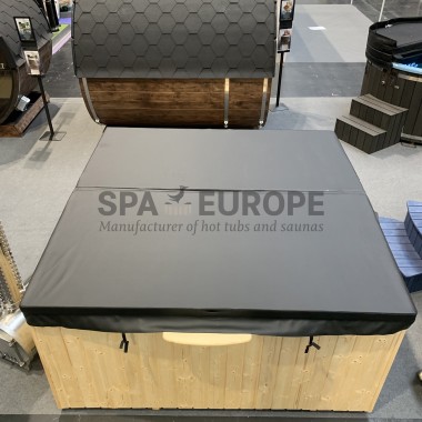 EYE - Square hot tub with external stove