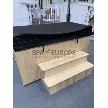 EYE - Square hot tub with external stove