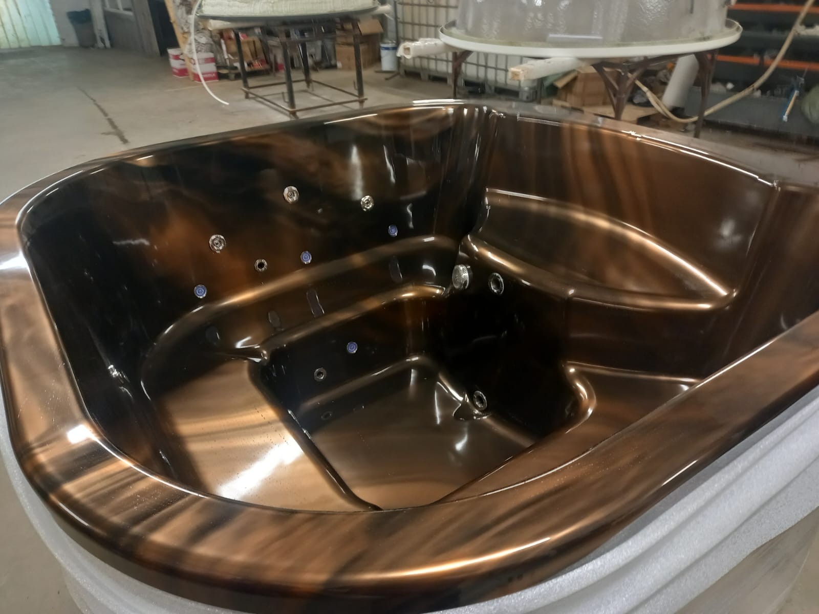 München - ACRYL Badefass Whirlpool Hot Tub mit einem integrierten Ofen mit Zubehör FREI GELIEFERT