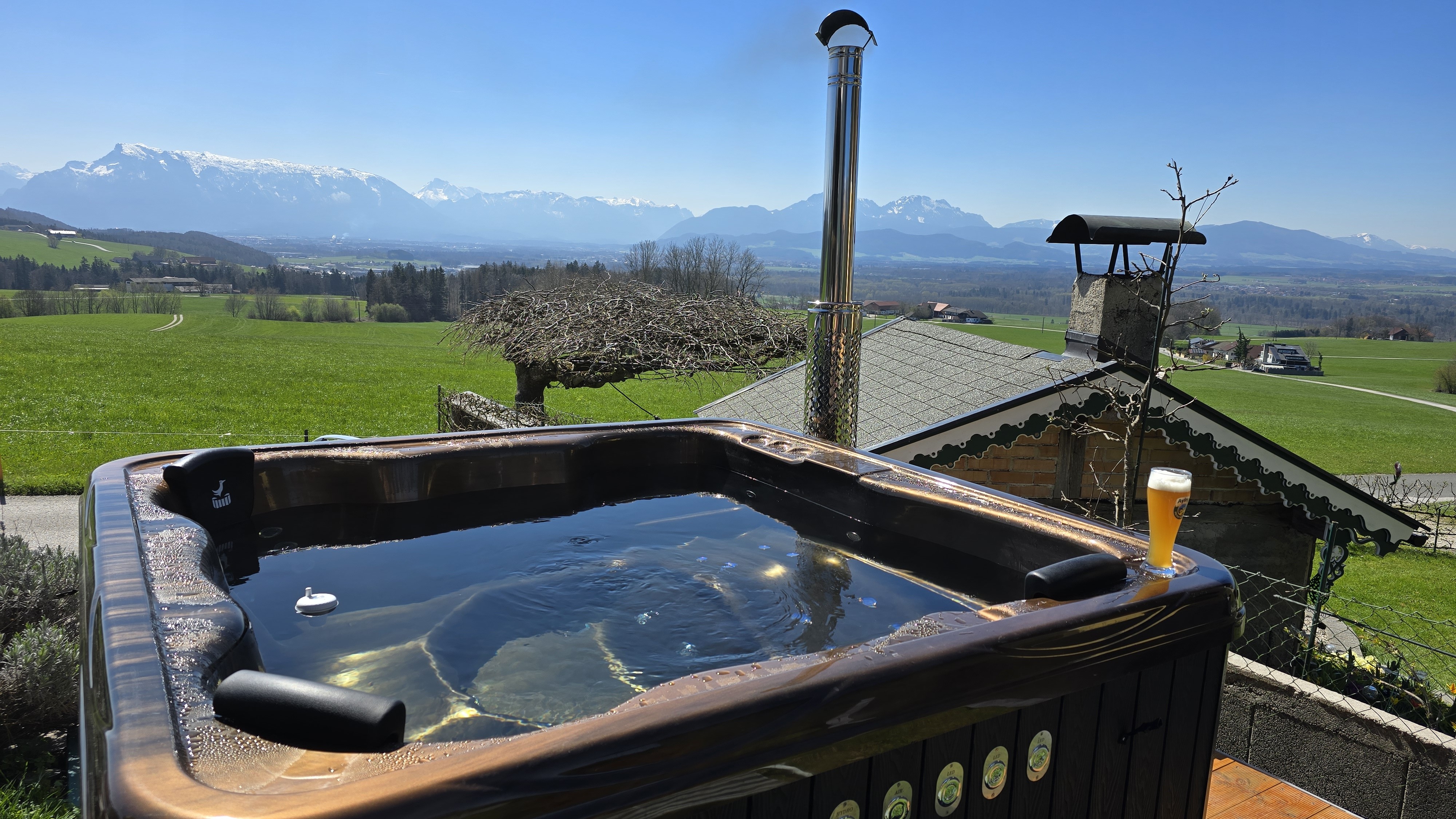 MONACO IN - ACRYL Badefass Whirlpool Hot Tub komplettes Angebot FREI GELIEFERT